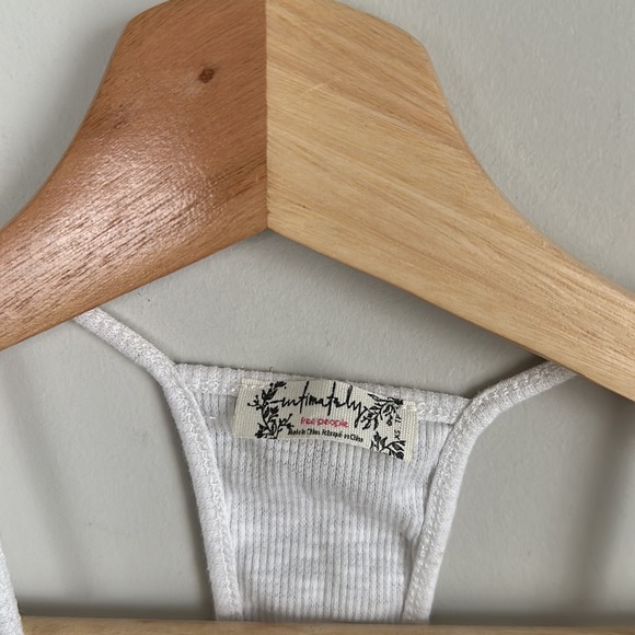 Free People intimately White Racerback tank top XS fitted / cropped - Picture 5 of 7